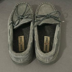 Minnetonka Slippers